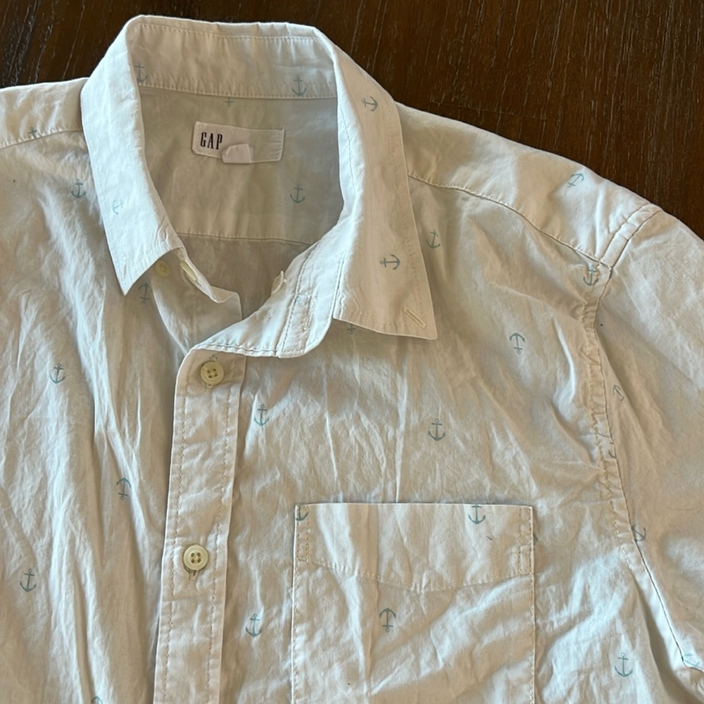 Anchor button down